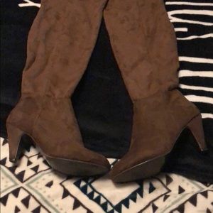 Breckelle’s Thigh High Boots